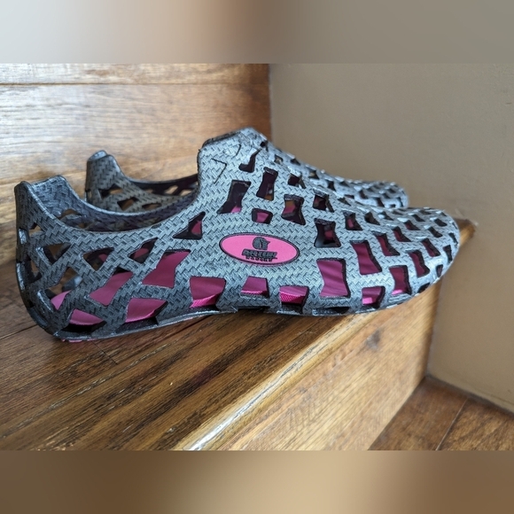 Gator Wader water Shoes - Maze 1.0 Women's silver +- size 10-10.5 - Picture 6 of 17